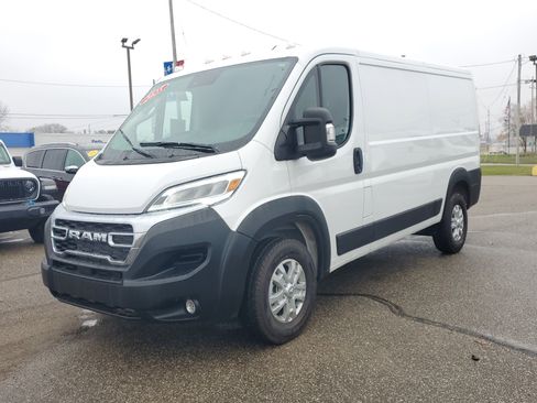 Used 2025 RAM ProMaster 2500 w/ Quick Order Package 22G SLT image 2