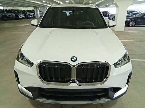 Used 2023 BMW X1 xDrive28i w/ Premium Package AWD/4WD image 2