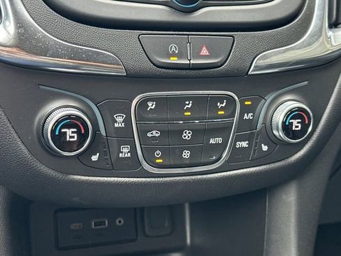 Used 2024 Chevrolet Equinox LT image 23