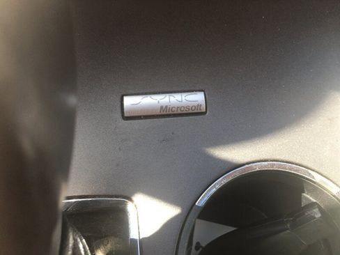 Used 2013 Ford Edge SEL image 12