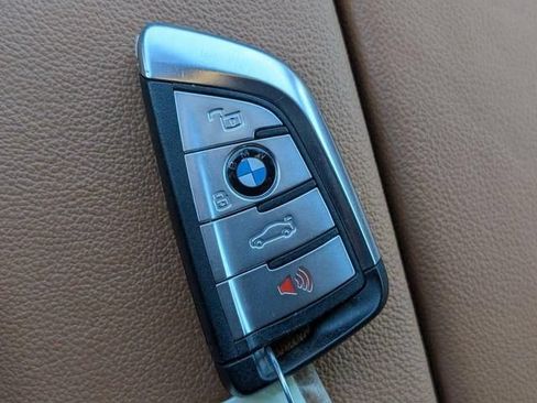Used 2022 BMW X5 xDrive40i w/ M Sport Package AWD/4WD image 33