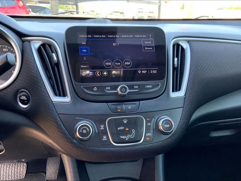Used 2021 Chevrolet Malibu LS FWD image 30