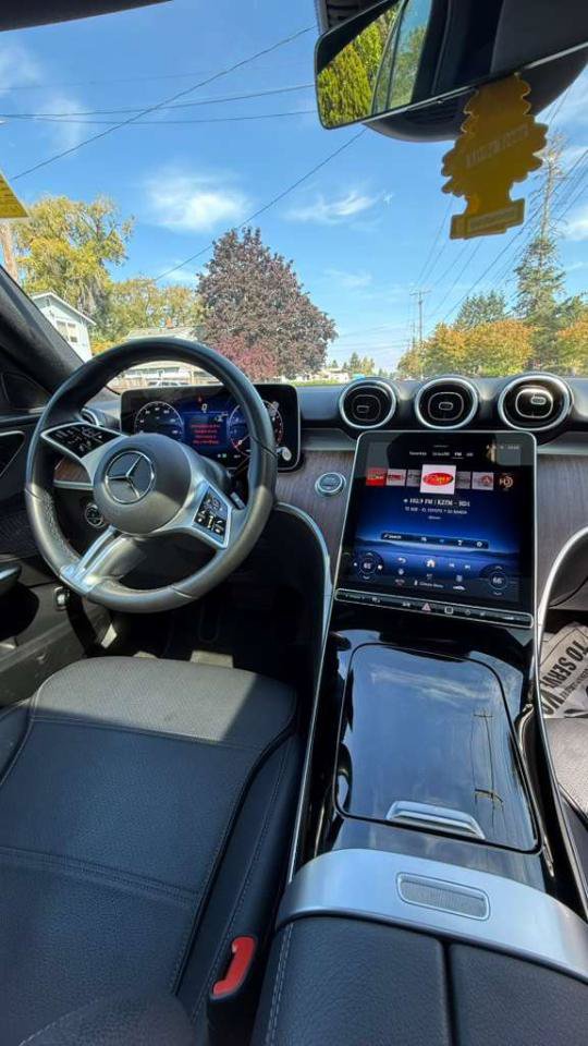 Used 2025 Mercedes-Benz C 300 Sedan image 11