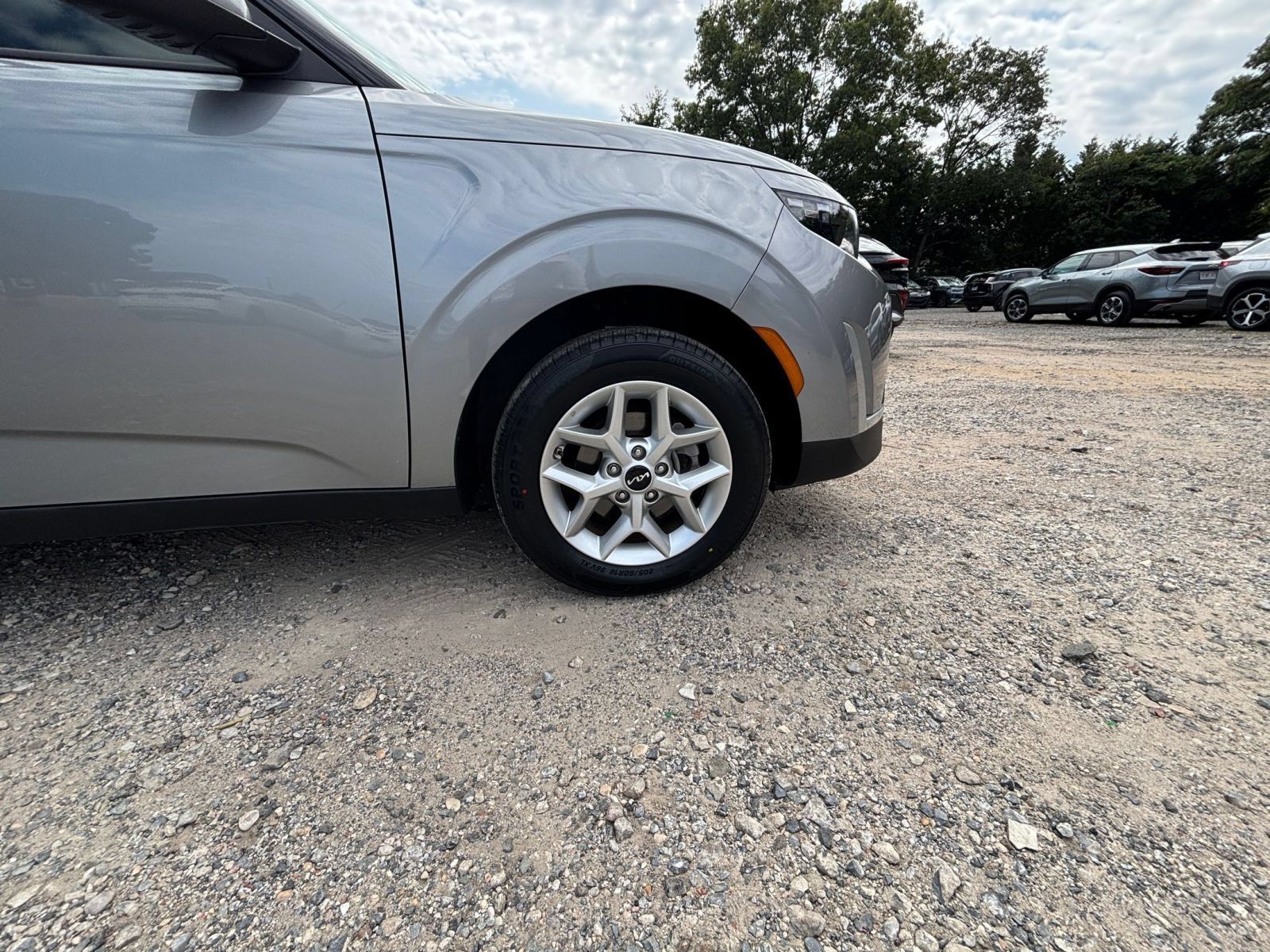 Used 2025 Kia Soul LX w/ LX Technology Package FWD image 29