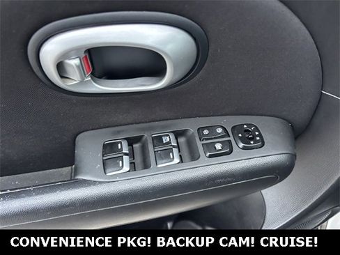 Used 2017 Kia Soul Base w/ Convenience Package image 7