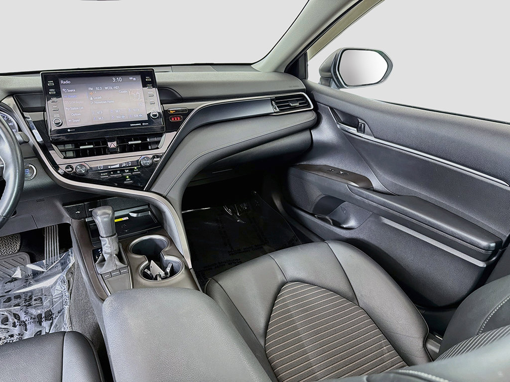 Used 2022 Toyota Camry SE w/ Audio Upgrade Package FWD image 29