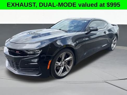 Used 2019 Chevrolet Camaro SS image 2