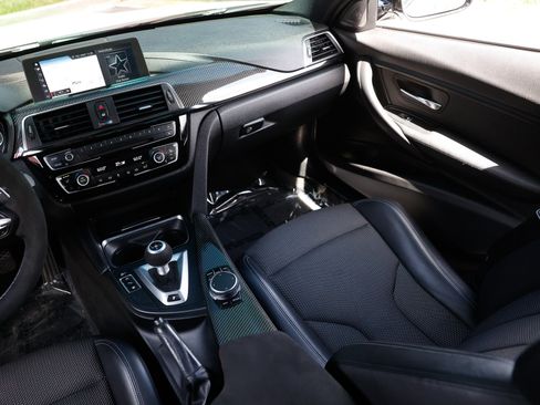 Used 2018 BMW M3 RWD image 26
