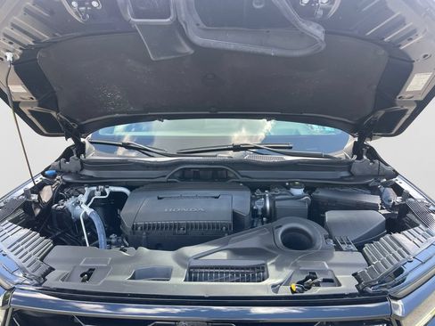 Used 2025 Honda Pilot Black Edition image 10
