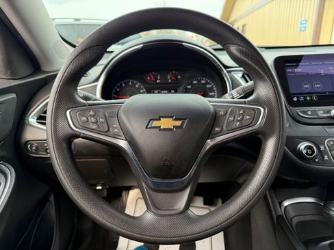 Used 2019 Chevrolet Malibu LT w/ Driver Confidence Package II image 19