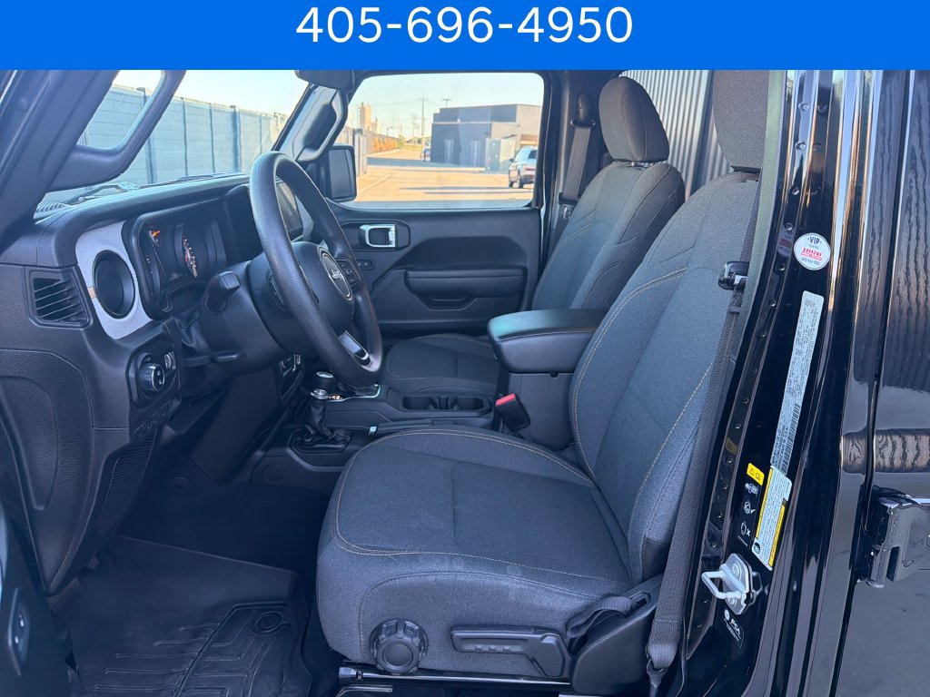 Used 2025 Jeep Gladiator Sport AWD/4WD image 14