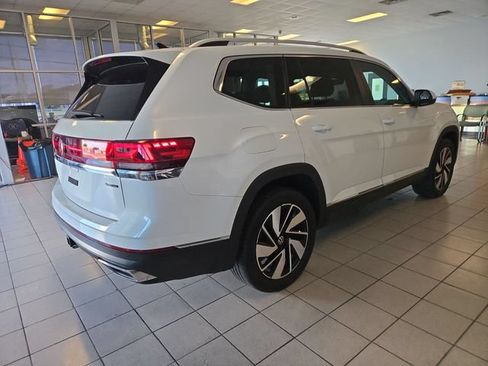 Used 2024 Volkswagen Atlas SEL AWD/4WD image 8