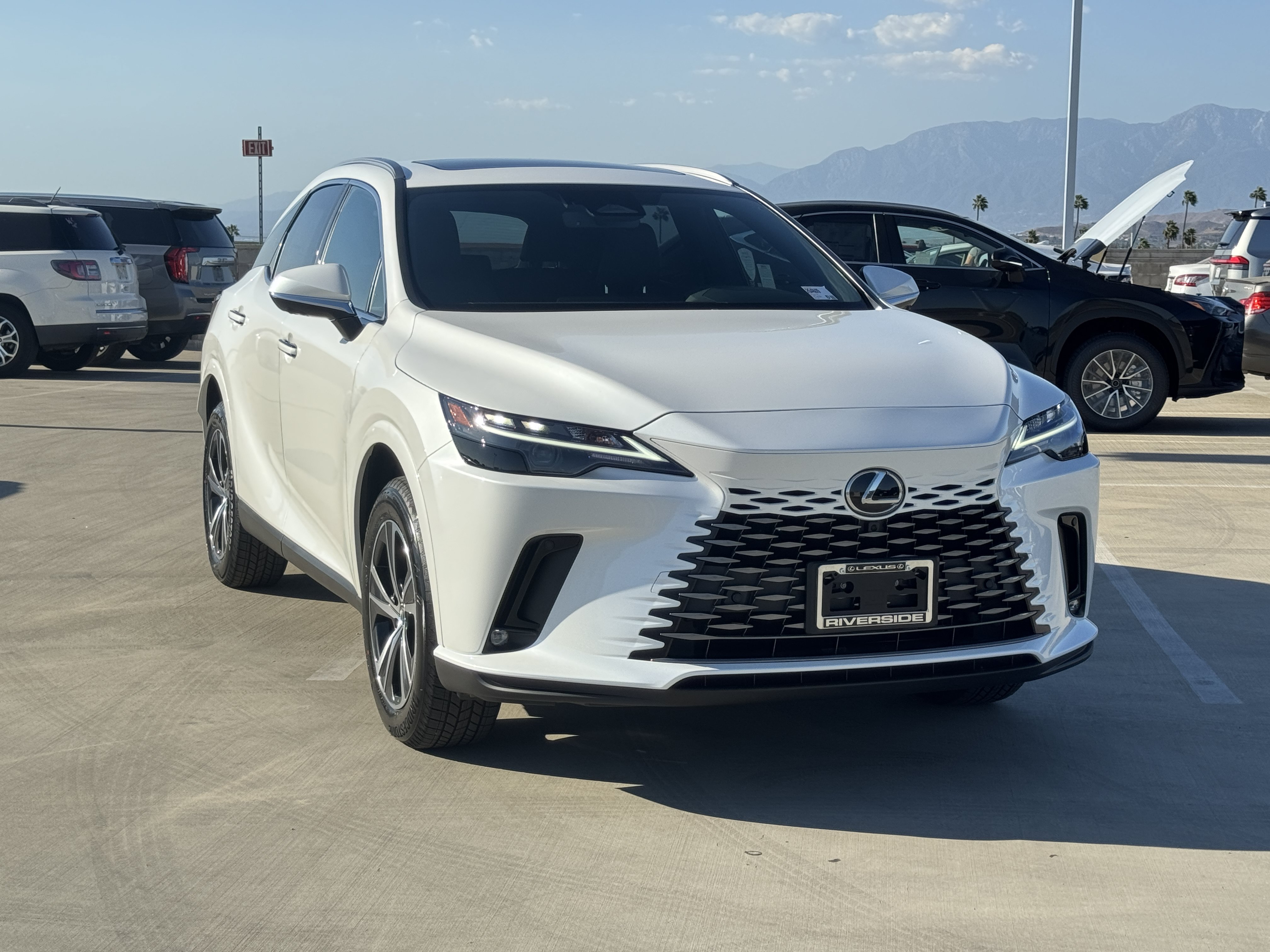 New 2026 Lexus RX 350 FWD image 2