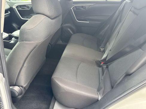 Used 2023 Toyota RAV4 LE AWD/4WD image 19