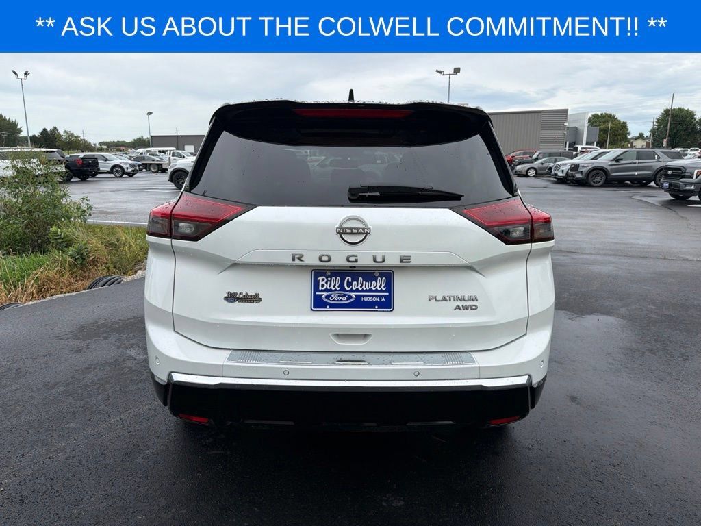 Used 2024 Nissan Rogue Platinum AWD/4WD image 5