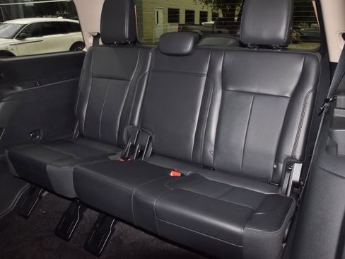 Used 2022 Ford Expedition XLT RWD image 15