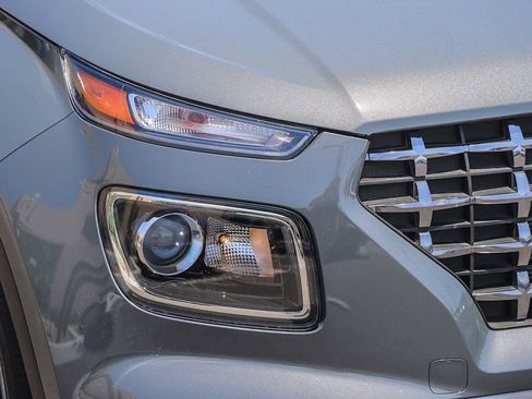 New 2026 Hyundai Venue SEL FWD image 4