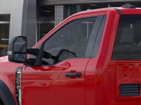New 2025 Ford F550 4x4 Regular Cab Super Duty image 20