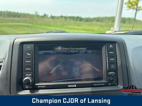 Used 2014 Chrysler Town & Country Touring FWD image 25
