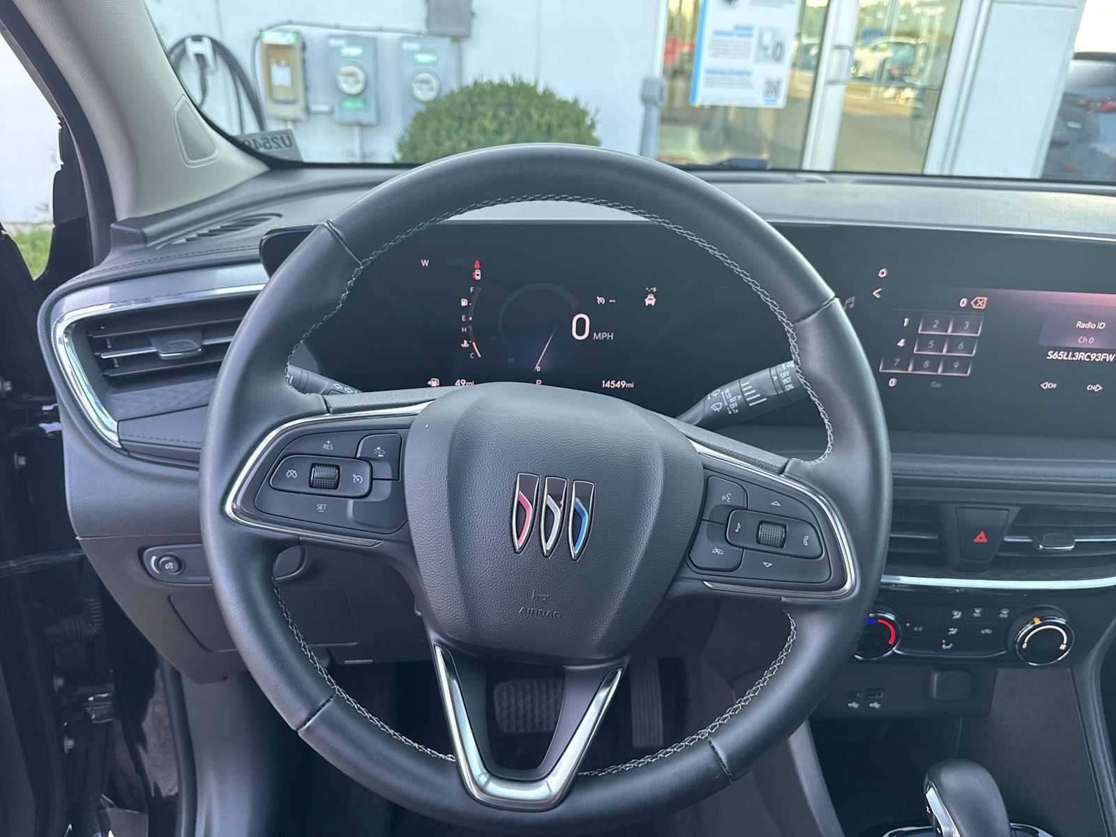 Used 2025 Buick Encore GX Preferred AWD/4WD image 10