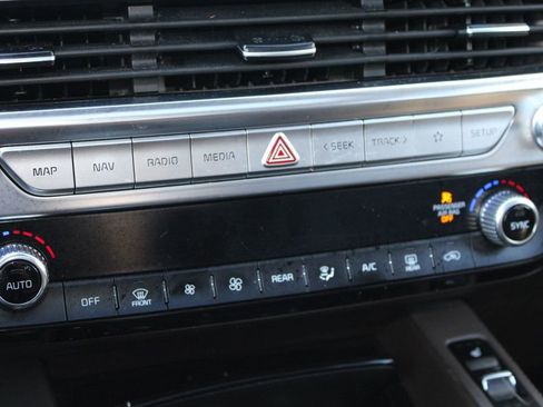 Used 2021 Kia Telluride SX image 16