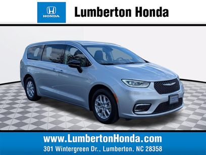 Used 2024 Chrysler Pacifica Touring-L