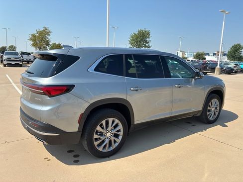 Used 2026 Buick Enclave Preferred w/ Power Package FWD image 4