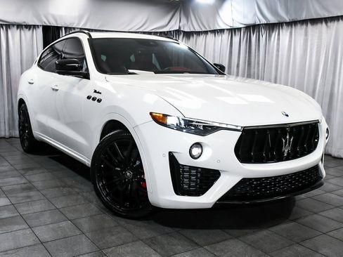 Used 2022 Maserati Levante Modena image 3