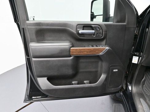 Used 2021 Chevrolet Silverado 2500 High Country w/ Z71 Off-Road Package AWD/4WD image 9