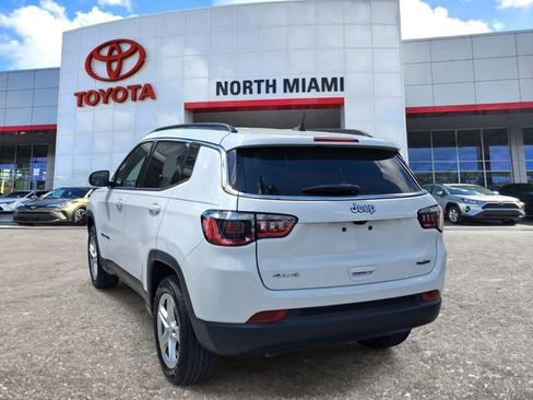 Used 2023 Jeep Compass Latitude image 3