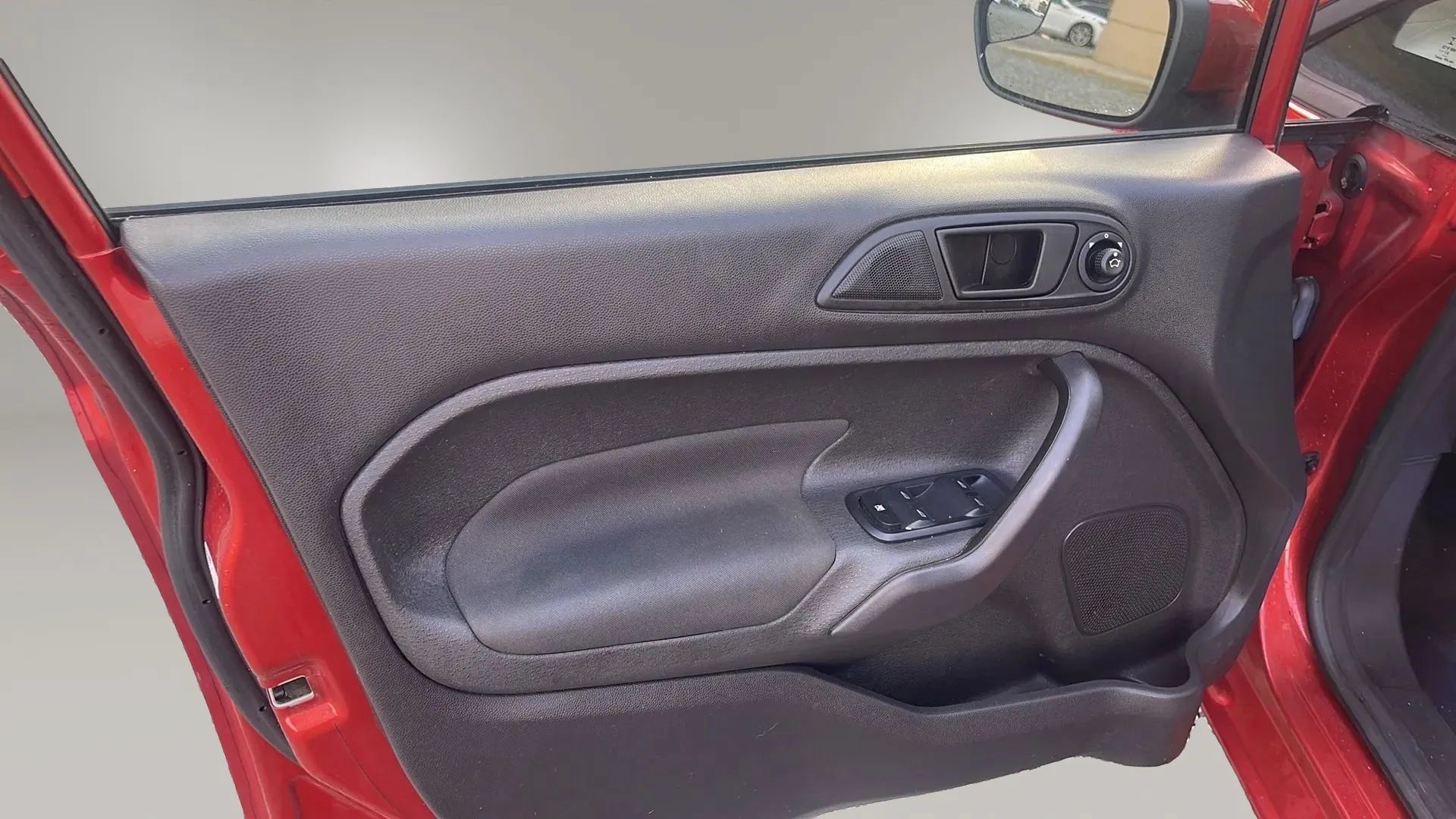 Used 2018 Ford Fiesta SE FWD image 21