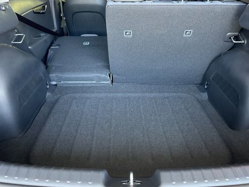 New 2026 Kia Niro LX image 15