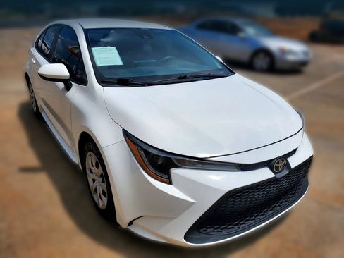 Used 2021 Toyota Corolla LE FWD image 19