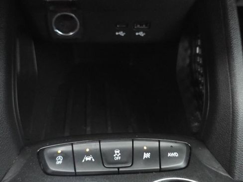 Used 2024 Chevrolet TrailBlazer RS image 20