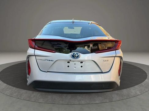 Used 2022 Toyota Prius Prime XLE FWD image 6