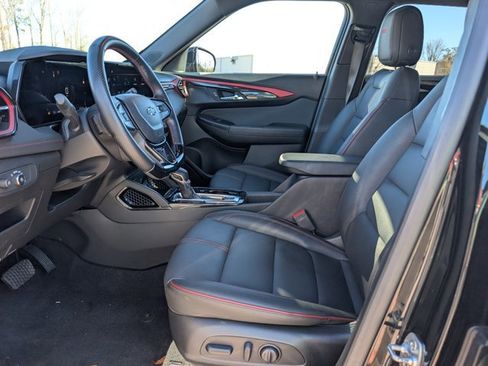 Used 2024 Chevrolet TrailBlazer RS w/ Convenience Package image 15