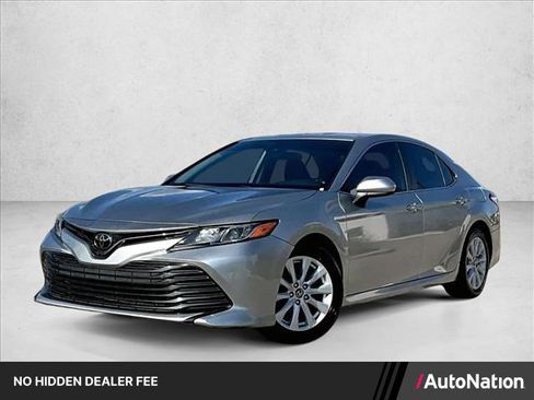 Used 2020 Toyota Camry LE FWD image 1