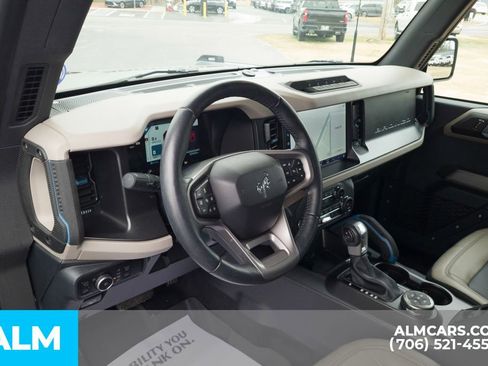 Used 2023 Ford Bronco Wildtrak image 15