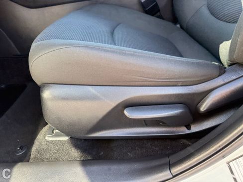 Used 2024 Toyota RAV4 LE image 20