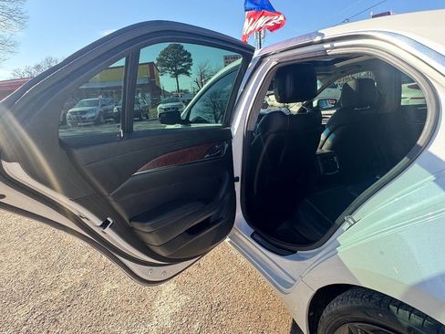 Used 2019 Cadillac CTS Luxury image 12