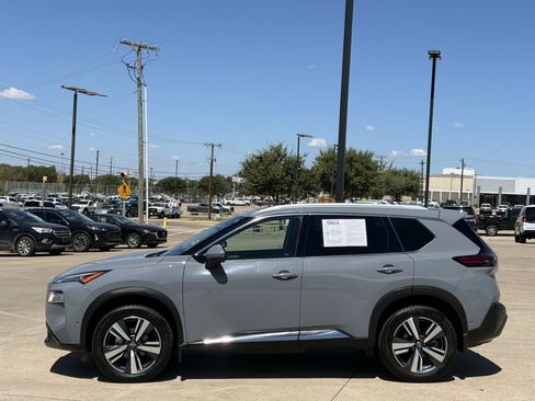Used 2023 Nissan Rogue SL w/ SL Premium Package FWD image 3