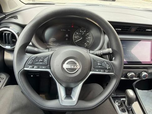 Used 2023 Nissan Kicks SV FWD image 13