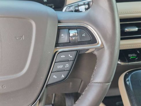 Used 2023 Lincoln Nautilus Reserve AWD/4WD image 21