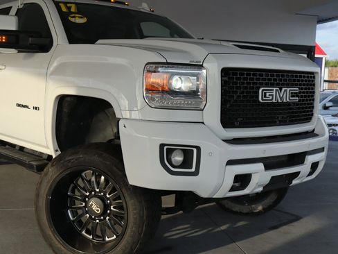 Used 2017 GMC Sierra 3500 Denali w/ Duramax Plus Package image 2