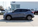 Certified 2021 Nissan Kicks SV image 3