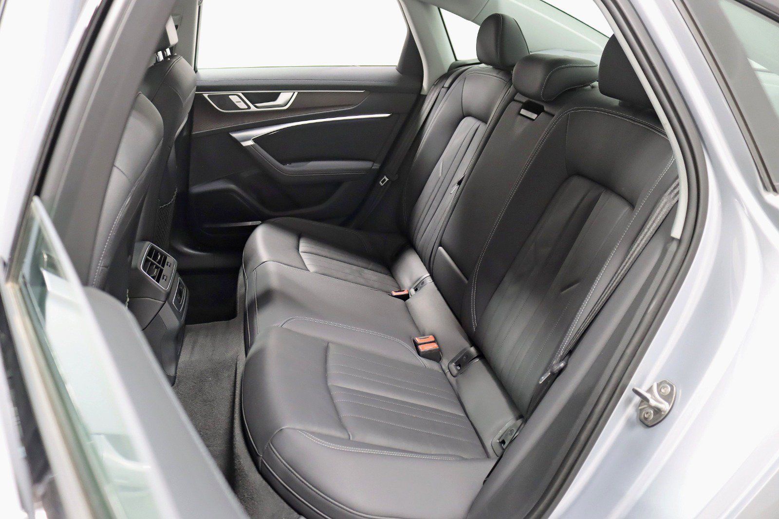 Used 2020 Audi A6 2.0T Premium Plus AWD/4WD image 29