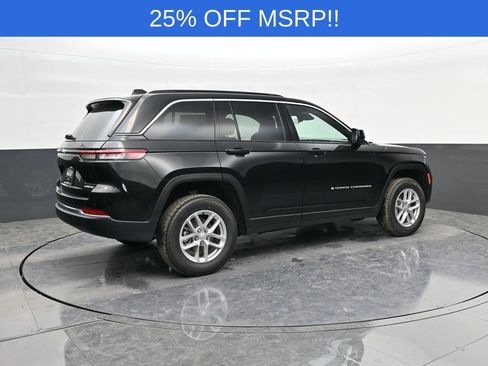 New 2025 Jeep Grand Cherokee Laredo X w/ Luxury Tech Group I AWD/4WD image 7