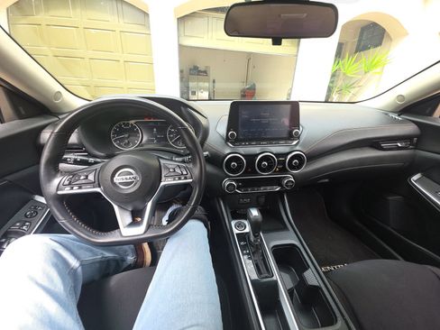Used 2021 Nissan Sentra SR FWD image 13