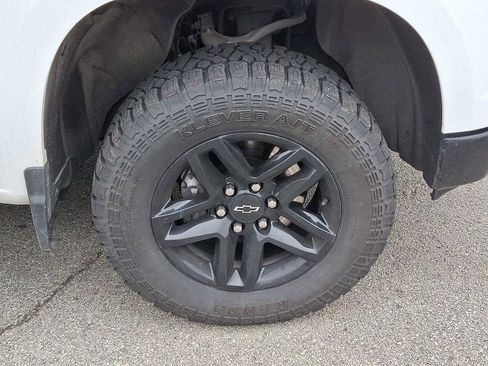 Used 2023 Chevrolet Silverado 1500 Custom Trail Boss image 8