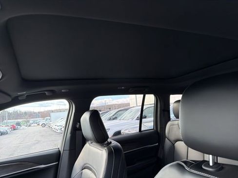 New 2025 Jeep Grand Cherokee Limited image 13